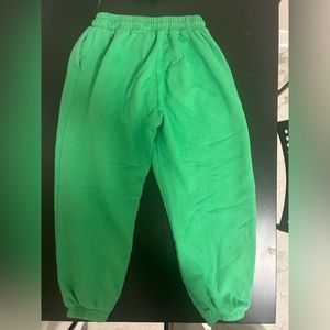 cozy zara sweatpants. CHEAP and GOOD CONDITION.